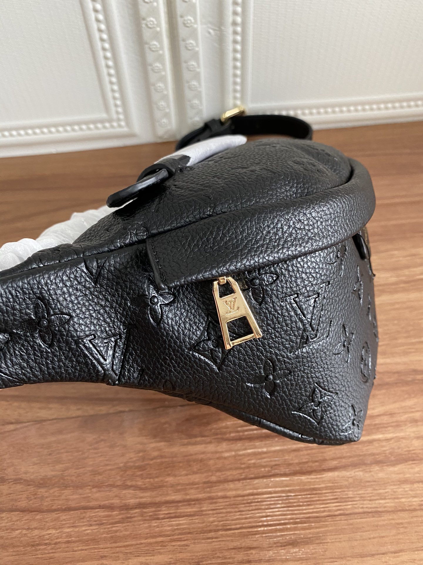 LV Cowskin M44812 Monogram Bumbag/waistbag