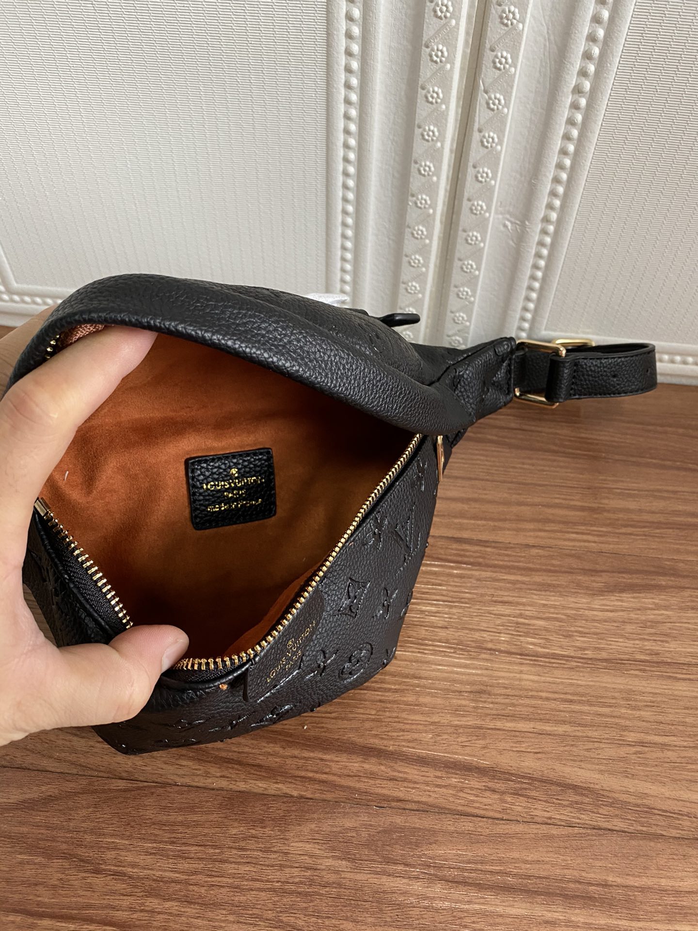 LV Cowskin M44812 Monogram Bumbag/waistbag