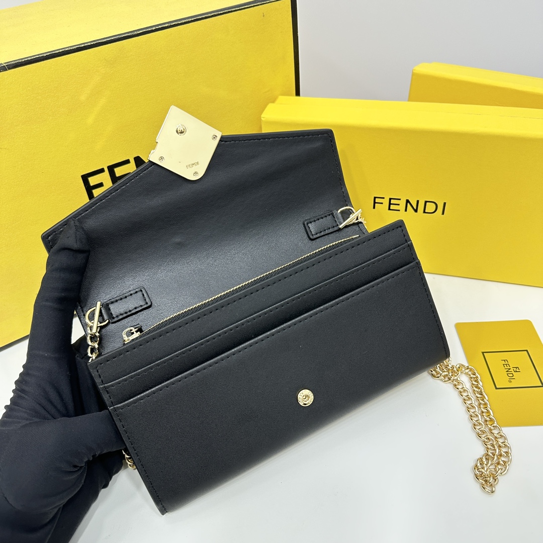Fendi black leather F09 bag  133003