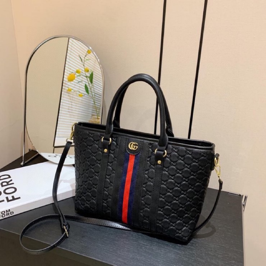 Gucci Tote PU hand bag 133260