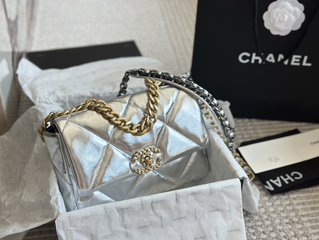 Chanel lambskin pink 19bag
