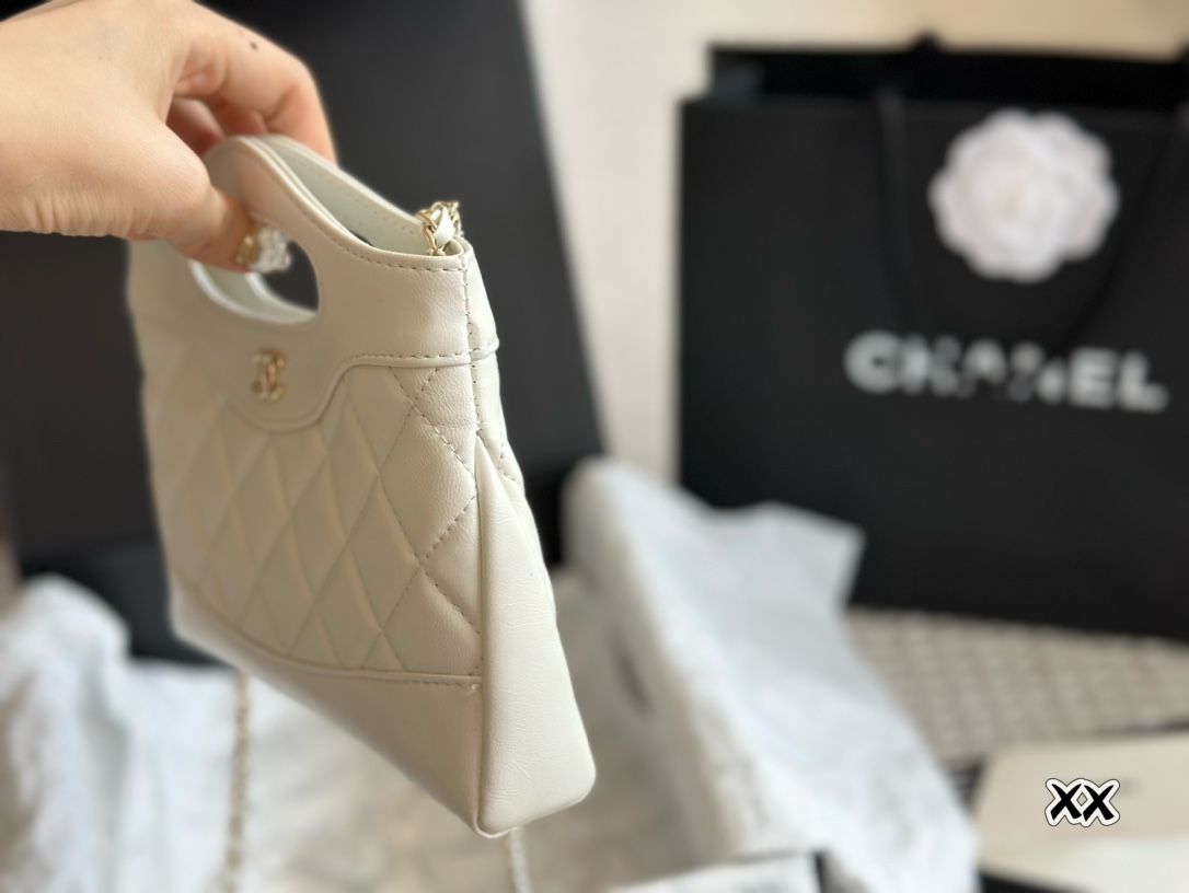 Chanel 23a leather handbag